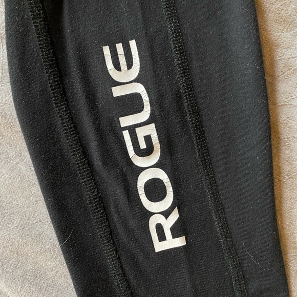 Rogue Crop Leggings - Picture 3 of 6